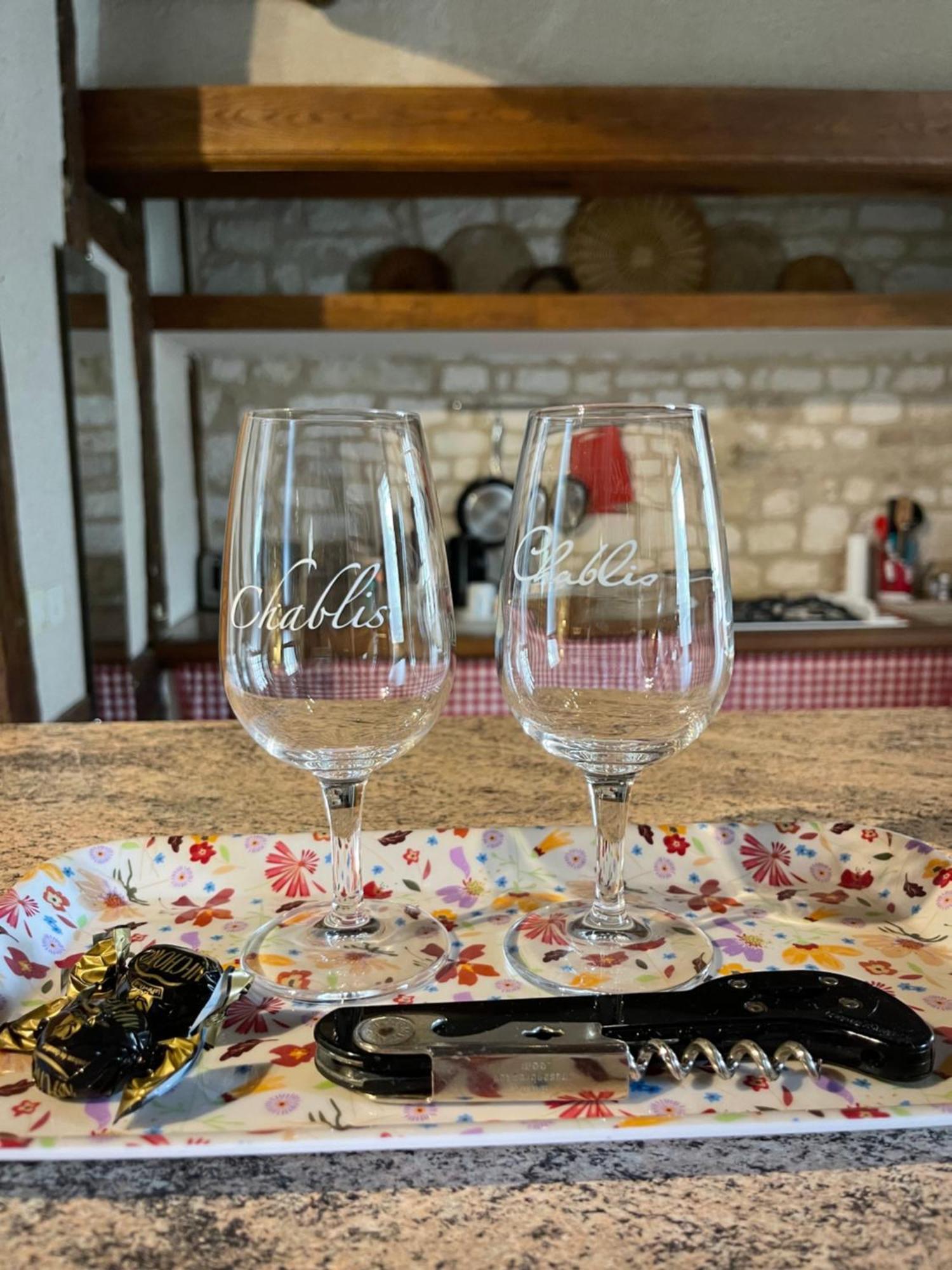 La Maison D'Alienor - Gites De Caractere A Chablis - 89 외부 사진
